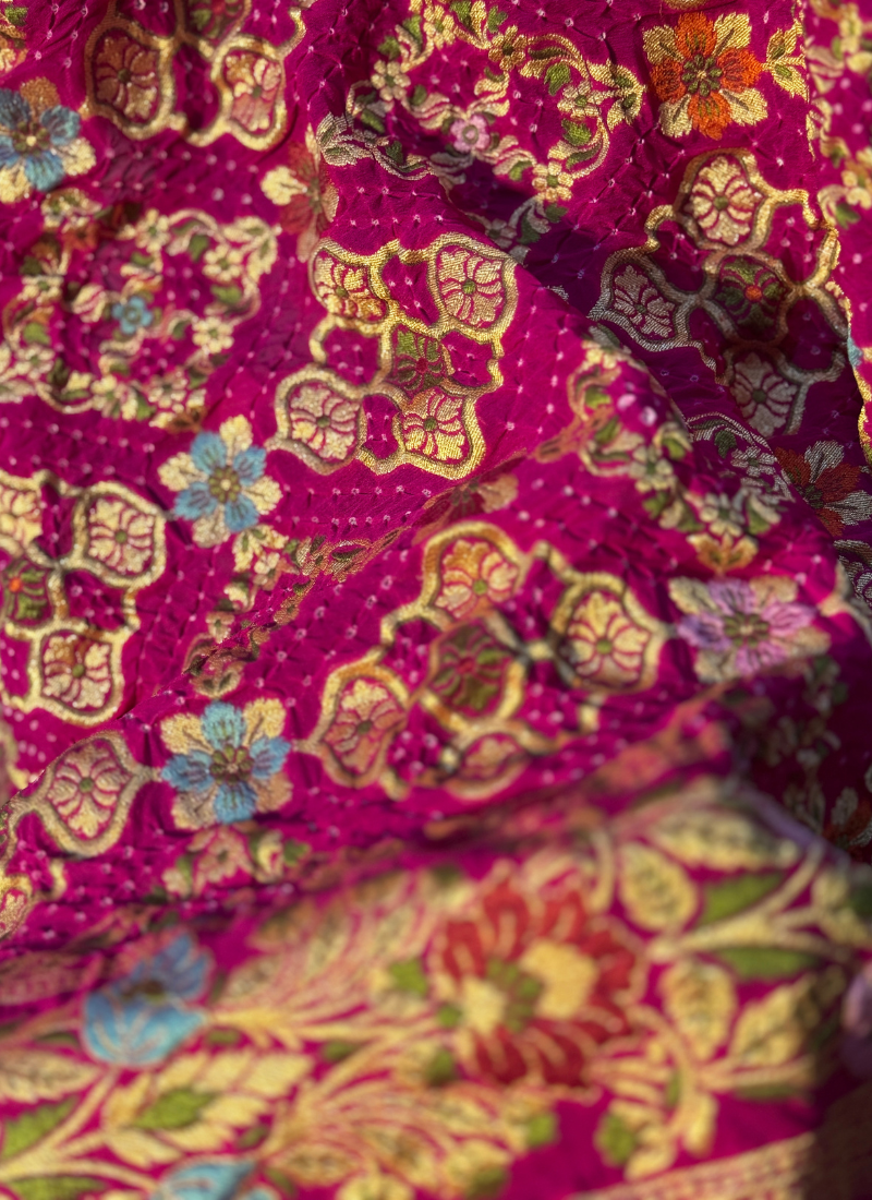 Nimjari Tilfi Floral Motifs Saree